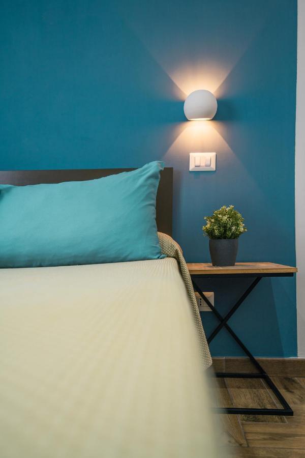 Hub Ferroviario - 12 Posti Letto Per Il Tuo Gruppo A Napoli Con Wifi E Netflix Acomodação com café da manhã Exterior foto
