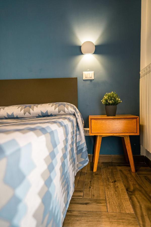Hub Ferroviario - 12 Posti Letto Per Il Tuo Gruppo A Napoli Con Wifi E Netflix Acomodação com café da manhã Exterior foto