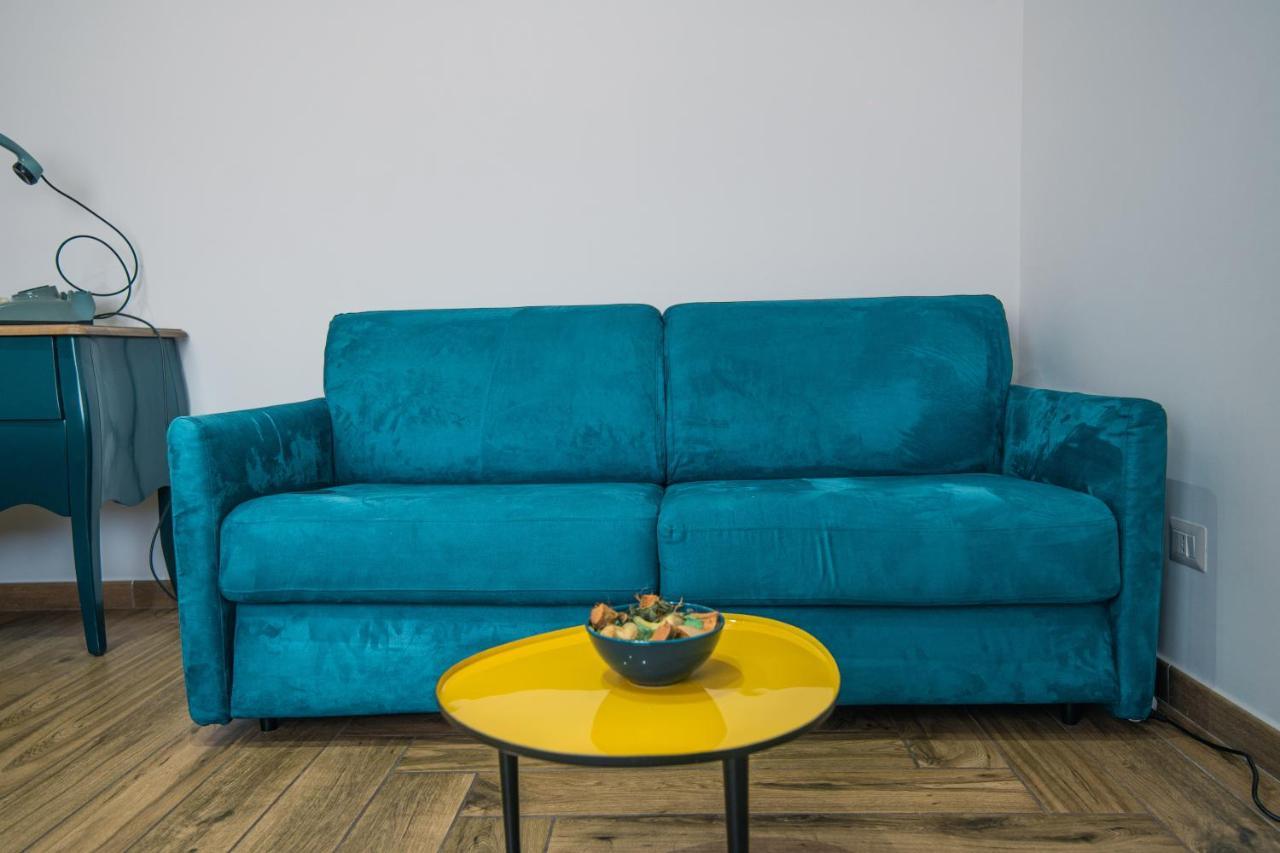 Hub Ferroviario - 12 Posti Letto Per Il Tuo Gruppo A Napoli Con Wifi E Netflix Acomodação com café da manhã Exterior foto